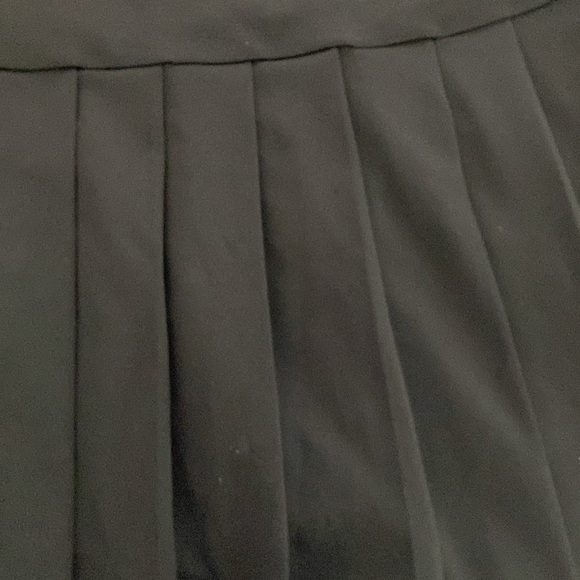 Forever21 Black Pleaded Skirt - Picture 3 of 9